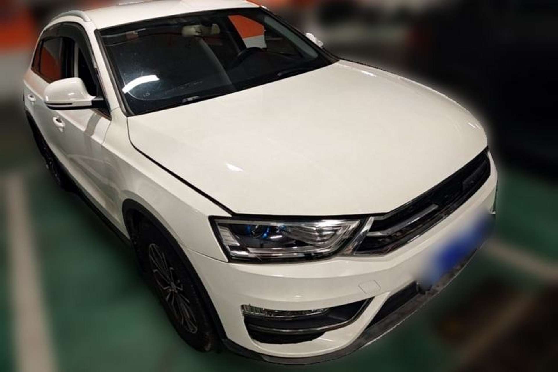 Used Zotye SR7 2017 1.5T Manual Cube Road Edition Front Right 45 Deg