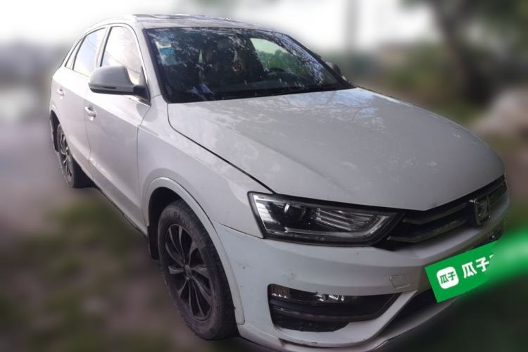 Used Zotye SR7 2017 1.5T Manual Cube Dream Edition Front Right 45 Deg