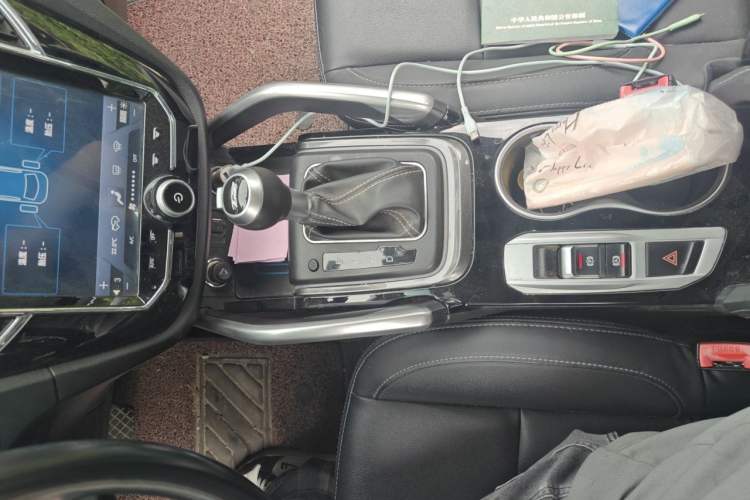 Used Zotye SR7 2017 1.5T CVT Cube Dream Edition Gear Lever