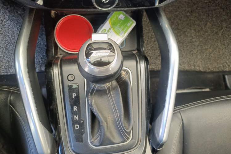 Used Zotye SR7 2017 1.5T CVT Cube Dream Edition Gear Lever