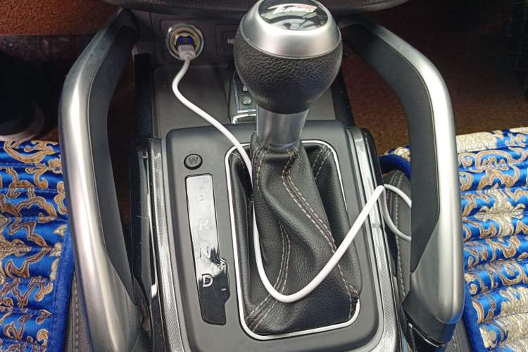 Used Zotye SR7 2017 1.5T CVT Cube Heart Edition Gear Lever