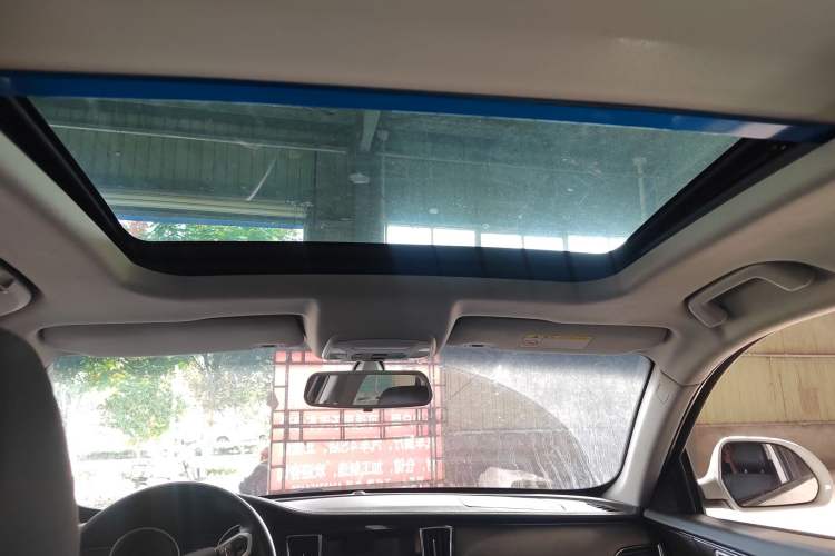Used Zotye SR7 2017 1.5T CVT Cube Dream Edition Headliner