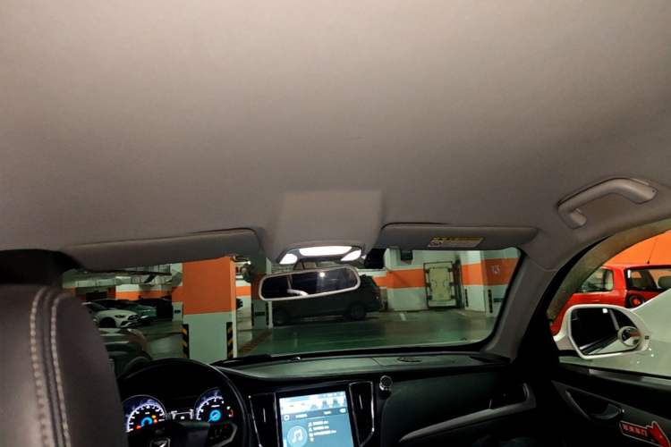 Used Zotye SR7 2017 1.5T Manual Cube Road Edition Headliner