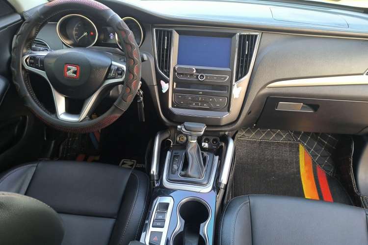 Used Zotye SR7 2017 1.5T CVT Cube Road Edition Interior 1