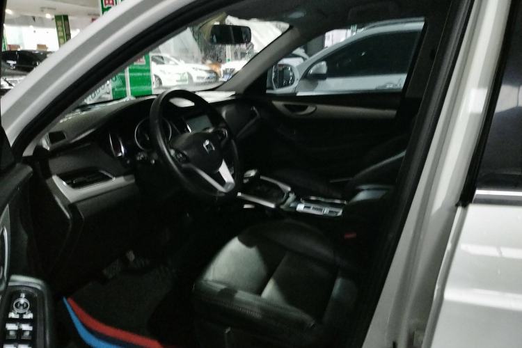 Used Zotye SR7 2017 1.5T CVT Cube Road Edition Interior 1