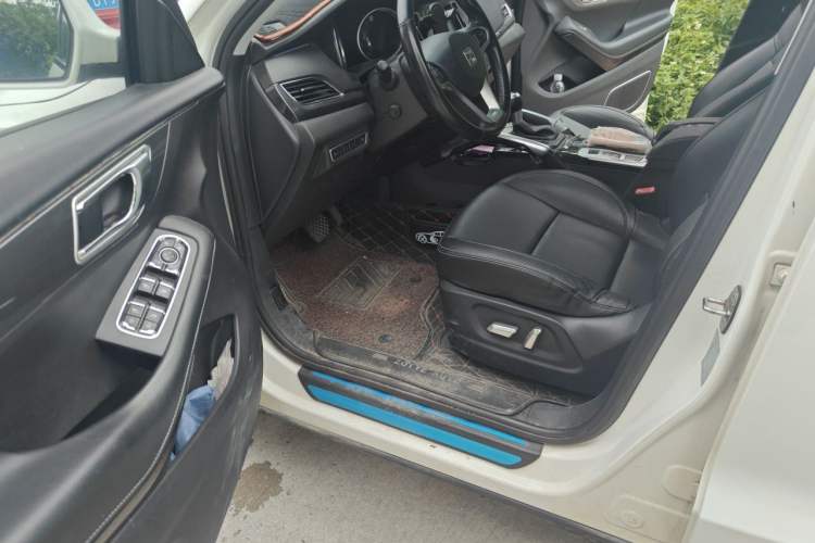 Used Zotye SR7 2017 1.5T CVT Cube Dream Edition Interior 3
