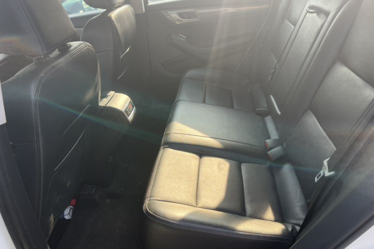 Used Zotye SR7 2017 1.5T CVT Cube Heart Edition Interior 3