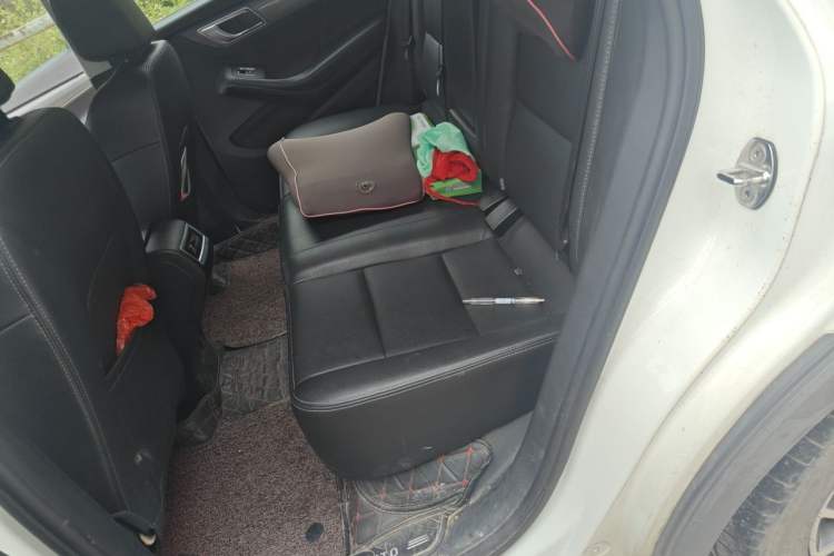 Used Zotye SR7 2017 1.5T CVT Cube Dream Edition Interior 4