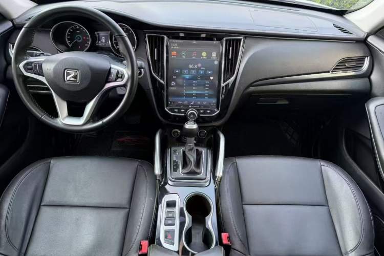 Used Zotye SR7 2017 1.5T CVT Cube Dream Edition Interior 4