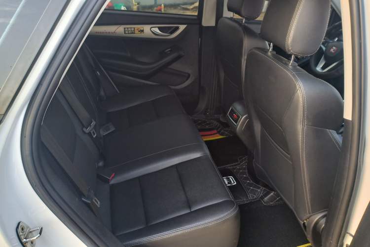 Used Zotye SR7 2017 1.5T CVT Cube Road Edition Interior 5