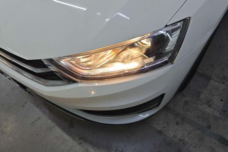 Used Zotye SR7 2017 1.5T CVT Cube Dream Edition Left Front Headlight