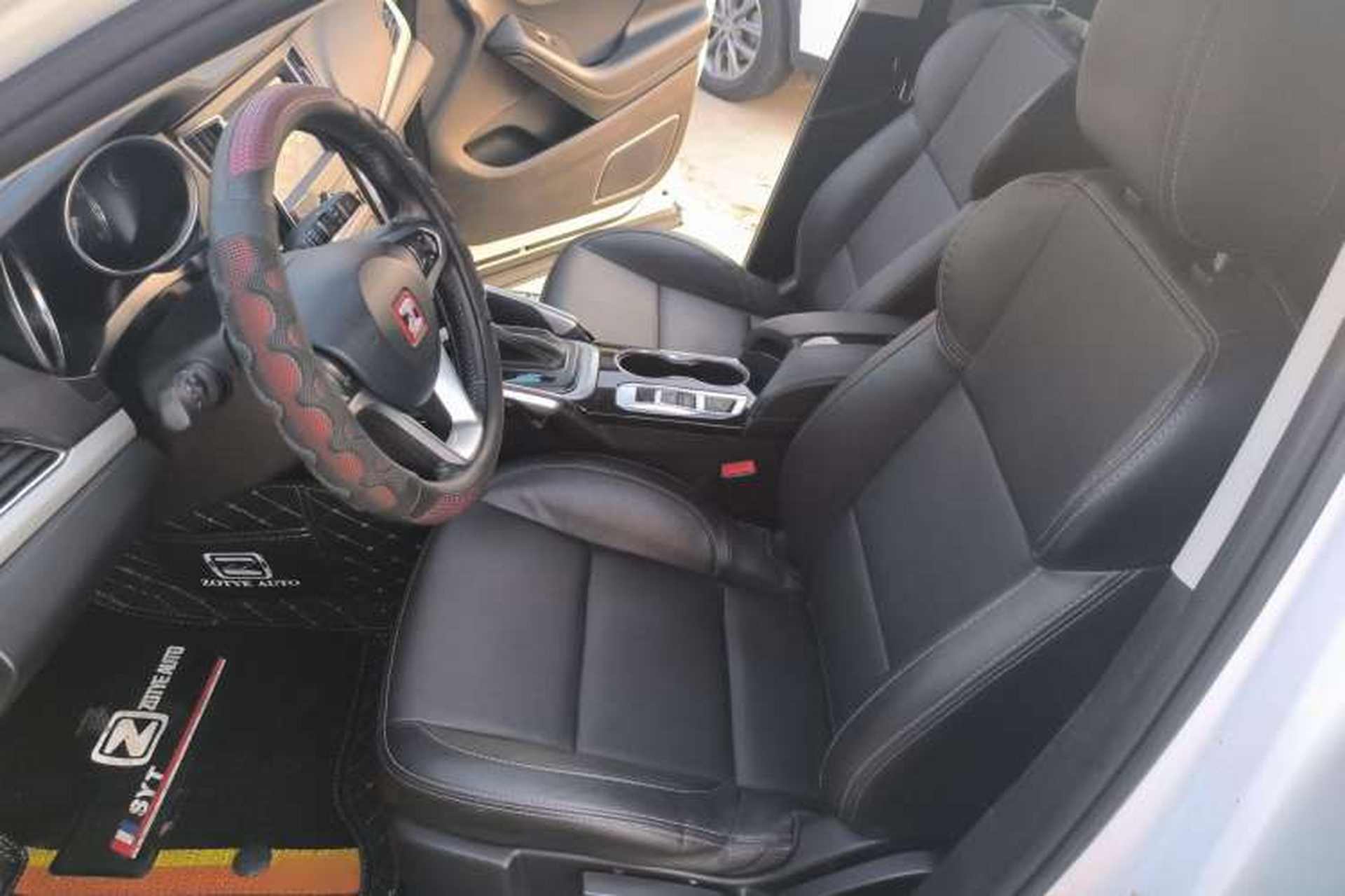 Used Zotye SR7 2017 1.5T CVT Cube Road Edition Left Front Seat