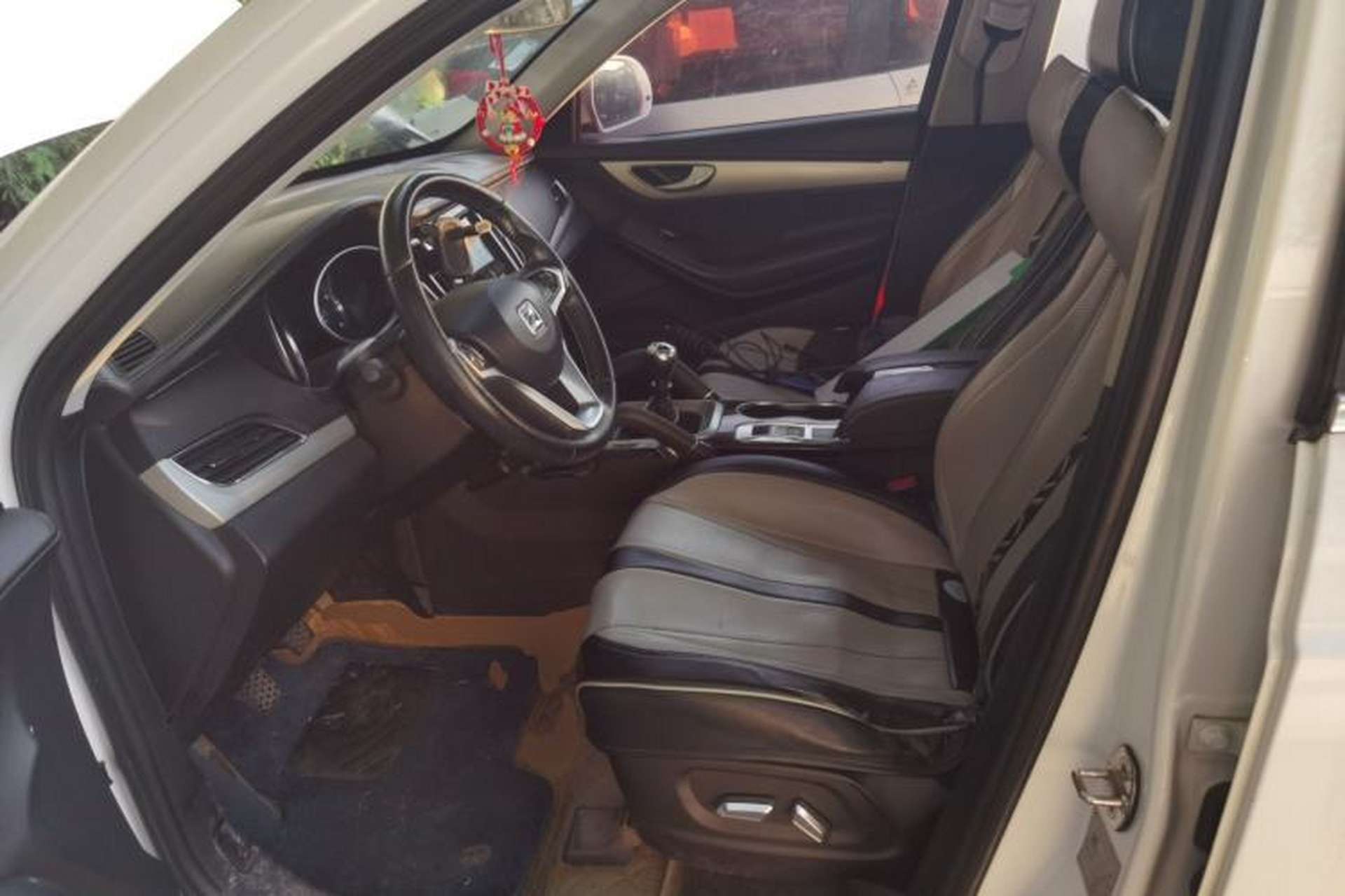 Used Zotye SR7 2017 1.5T Manual Cube Dream Edition Left Front Seat