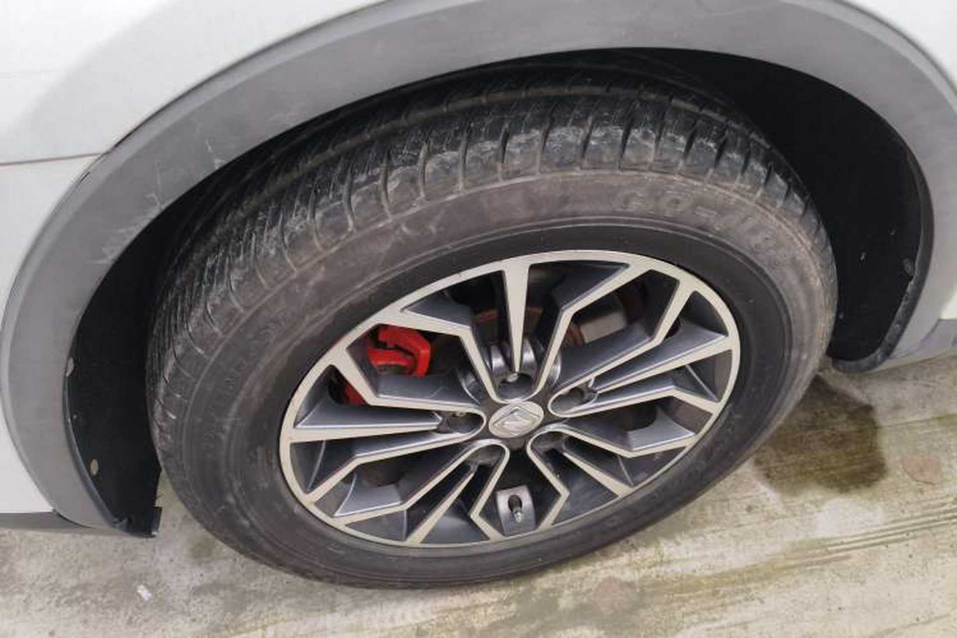 Used Zotye SR7 2017 1.5T CVT Cube Road Edition Left Front Wheel Hub