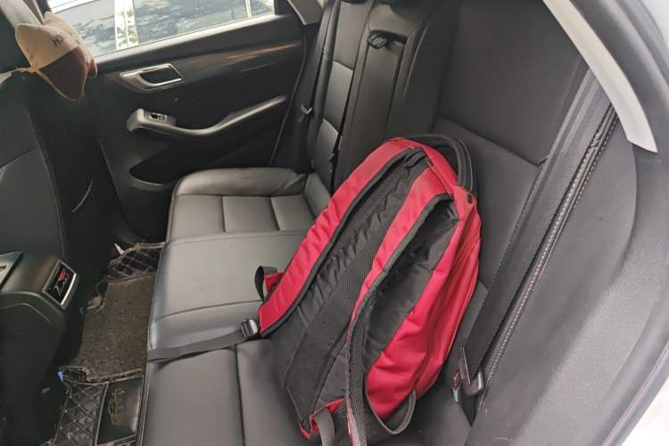 Used Zotye SR7 2017 1.5T CVT Cube Heart Edition Left Rear Seat