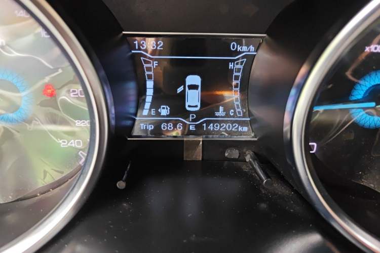 Used Zotye SR7 2017 1.5T CVT Cube Heart Edition Odometer Close Up