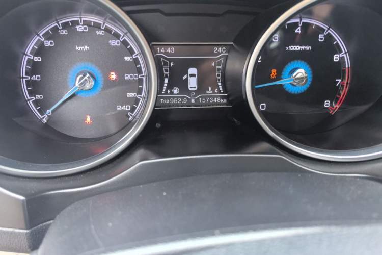 Used Zotye SR7 2017 1.5T CVT Cube Dream Edition Odometer Close Up