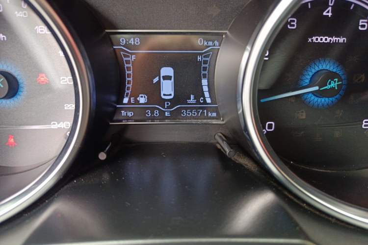 Used Zotye SR7 2017 1.5T CVT Cube Heart Edition Odometer Close Up
