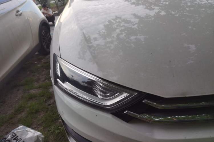 Used Zotye SR7 2017 1.5T Manual Cube Dream Edition Right Front Headlight