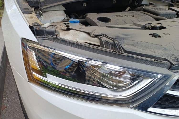 Used Zotye SR7 2017 1.5T CVT Cube Heart Edition Right Front Headlight