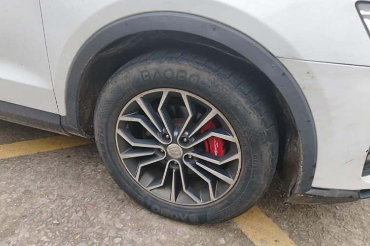Used Zotye SR7 2017 1.5T CVT Cube Dream Edition Right Front Wheel Hub