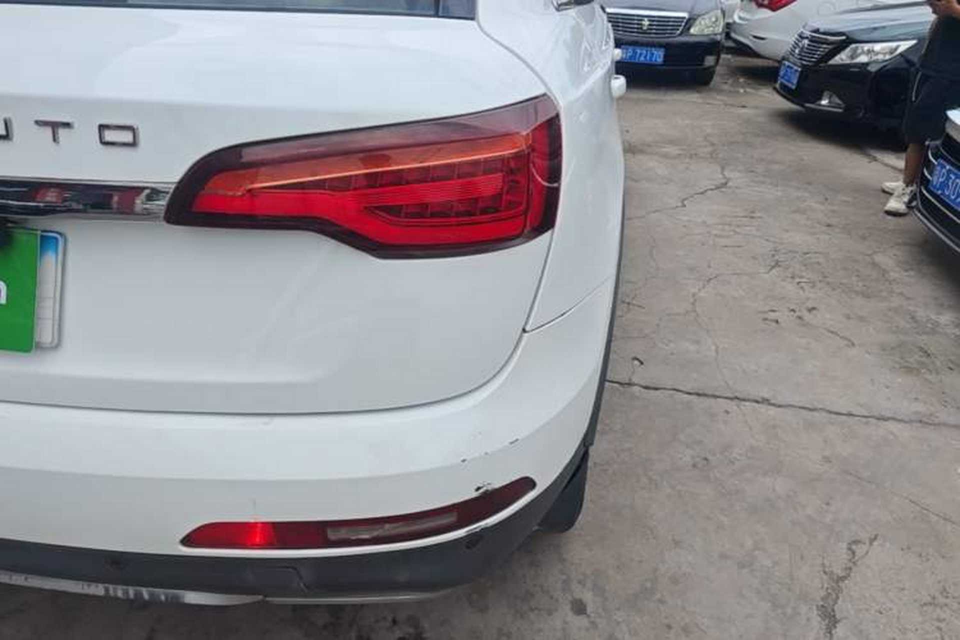 Used Zotye SR7 2017 1.5T CVT Cube Road Edition Right Rear Taillight