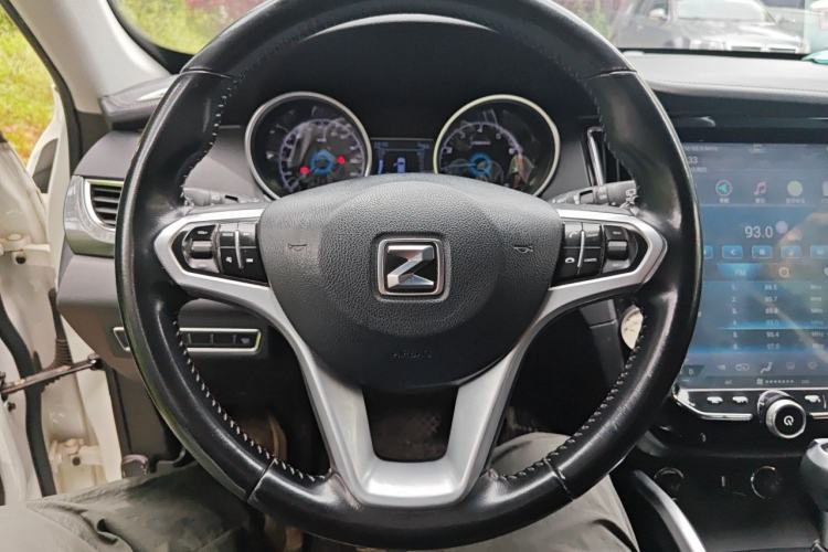 Used Zotye SR7 2017 1.5T CVT Cube Heart Edition Steering Wheel