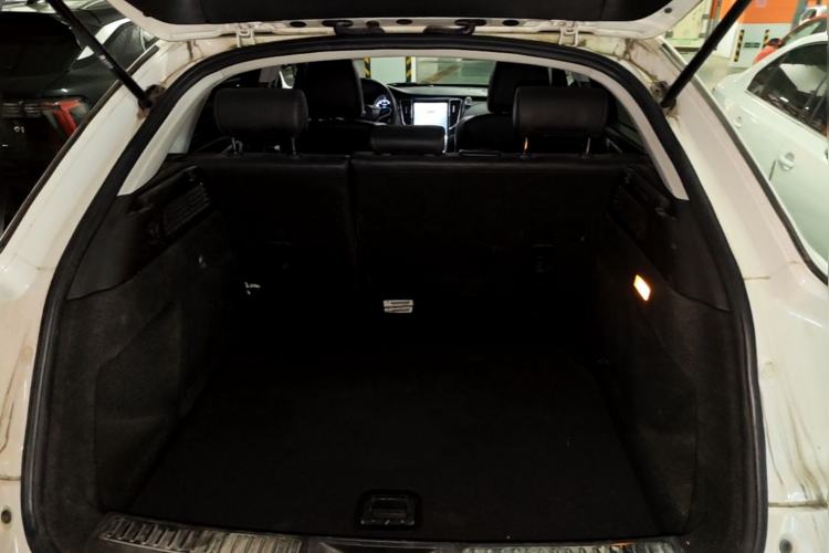 Used Zotye SR7 2017 1.5T Manual Cube Road Edition Trunk