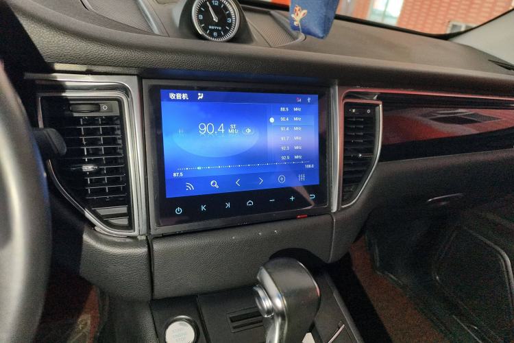 Used Zotye SR9 2017 2.0T Automatic Ultimate Dream Edition Audio And AC Panel