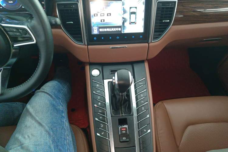 Used Zotye SR9 2017 2.0T Automatic Ultimate Dream Edition Gear Lever