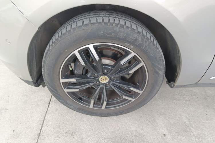 Used Zotye SR9 2017 2.0T Automatic Ultimate Dream Edition Left Front Wheel Hub