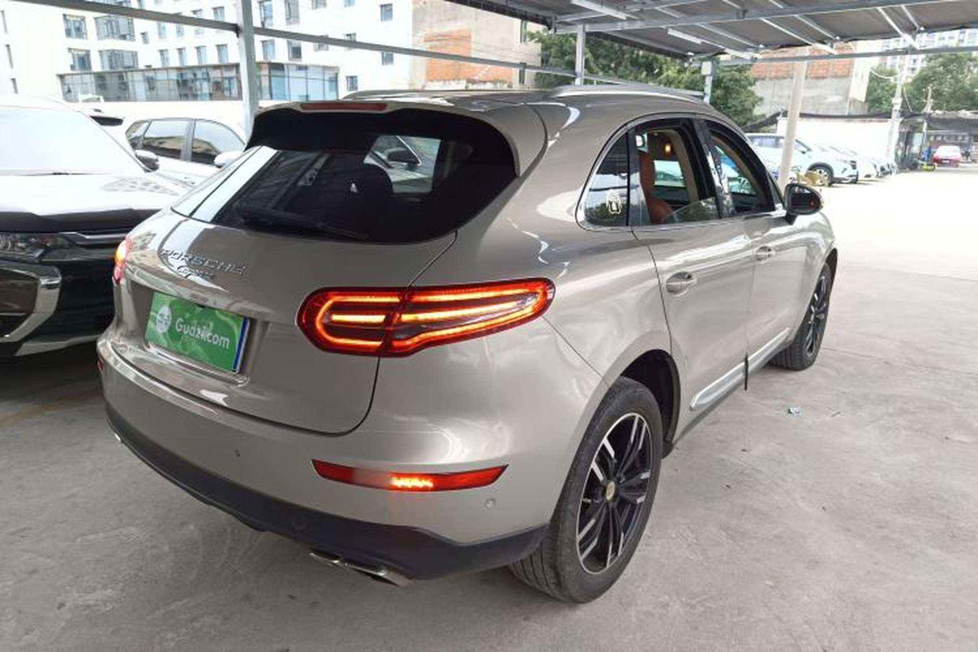 Used Zotye SR9 2017 2.0T Automatic Ultimate Dream Edition Rear Right 45 Deg