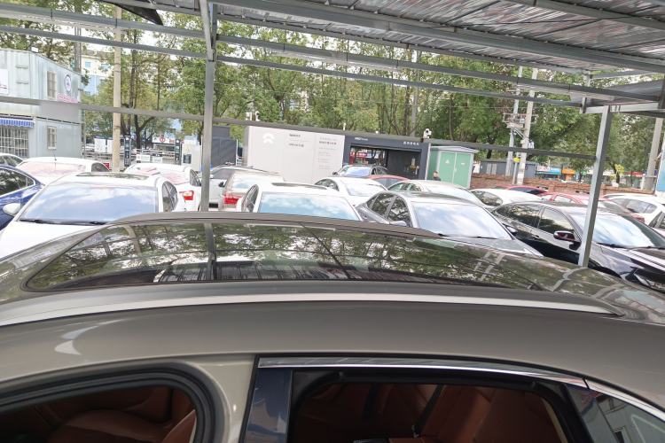 Used Zotye SR9 2017 2.0T Automatic Ultimate Dream Edition Roof