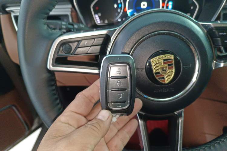 Used Zotye SR9 2017 2.0T Automatic Ultimate Dream Edition Vehicle Key