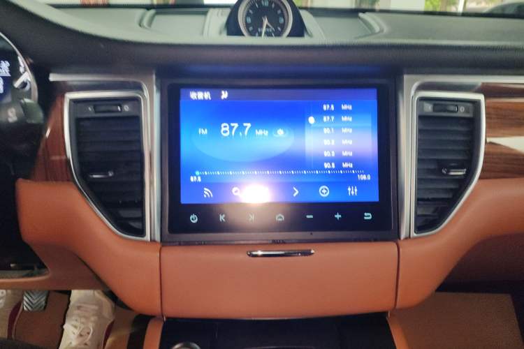 Used Zotye SR9 2017 2.0T Manual "Ultimate Heart" Edition Audio And AC Panel