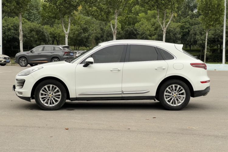 Used Zotye SR9 2017 2.0T Automatic Ultimate Edition Exterior 9