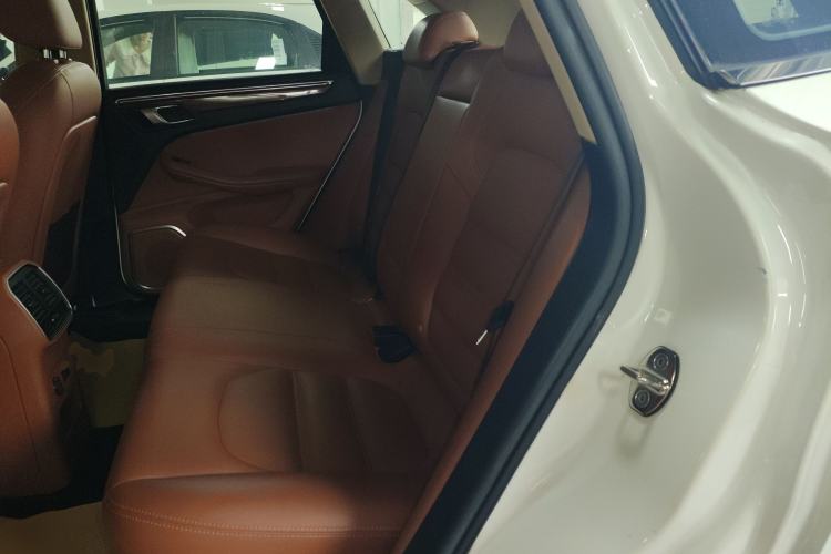 Used Zotye SR9 2017 2.0T Manual "Ultimate Heart" Edition Left Rear Seat