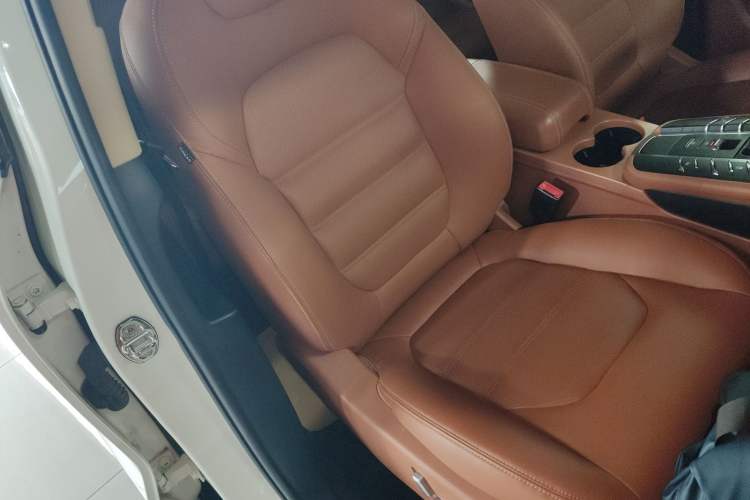 Used Zotye SR9 2017 2.0T Manual "Ultimate Heart" Edition Right Front Seat