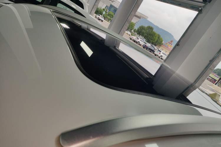 Used Zotye SR9 2017 2.0T Manual "Ultimate Heart" Edition Roof