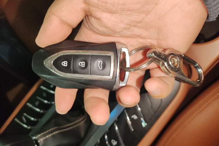 Used Zotye SR9 2017 2.0T Manual "Ultimate Heart" Edition Vehicle Key