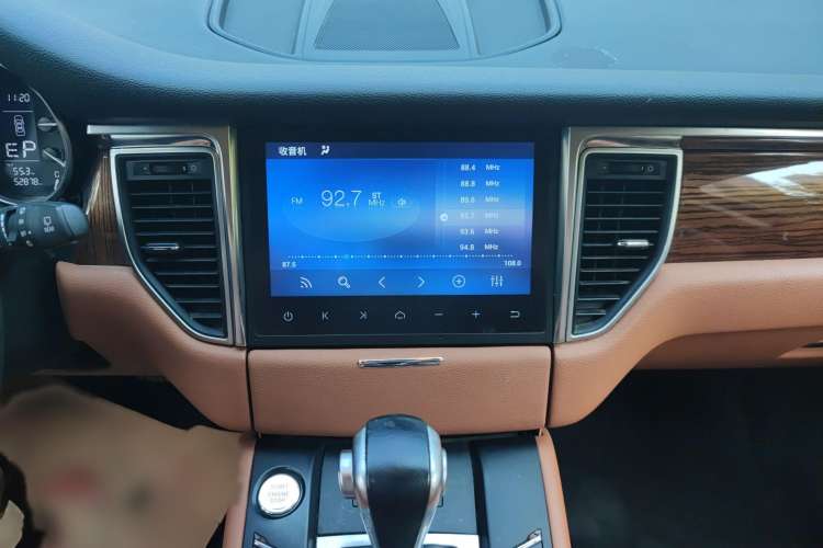 Used Zotye SR9 2017 2.0T Automatic Ultimate Road Edition Audio And AC Panel