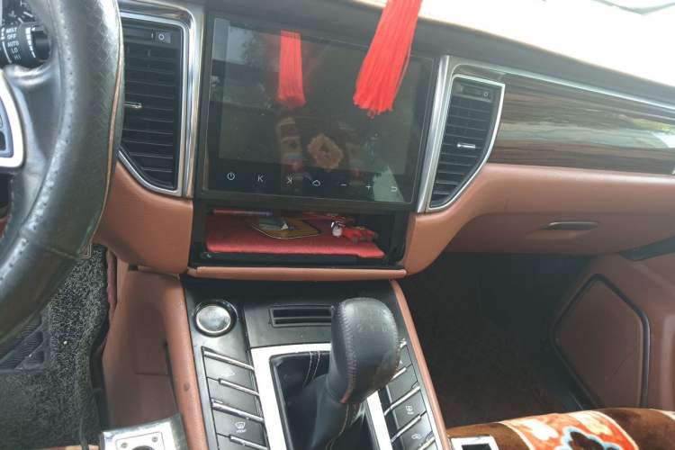 Used Zotye SR9 2017 2.0T Manual "Ultimate Heart" Edition Audio And AC Panel