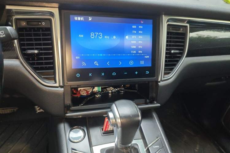 Used Zotye SR9 2017 2.0T Automatic Ultimate Dream Edition Audio And AC Panel