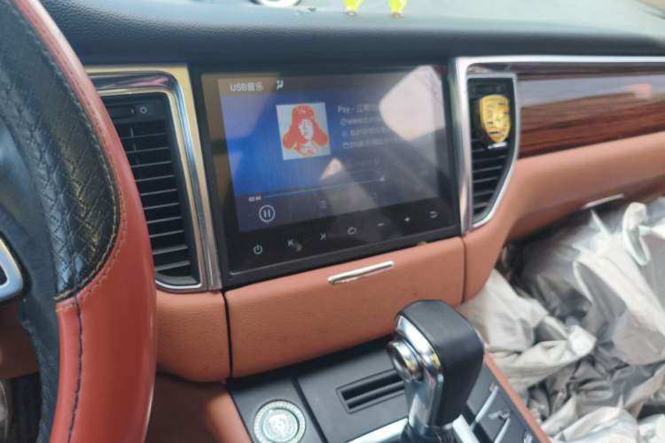 Used Zotye SR9 2017 2.0T Automatic Ultimate Edition Audio And AC Panel