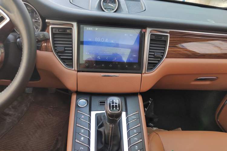 Used Zotye SR9 2017 2.0T Manual "Ultimate Heart" Edition Audio And AC Panel