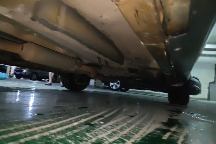 Used Zotye SR9 2017 2.0T Automatic Ultimate Light Edition Chassis Front Left