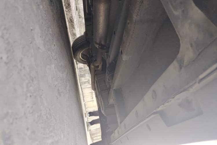 Used Zotye SR9 2017 2.0T Manual "Ultimate Heart" Edition Chassis Front Left