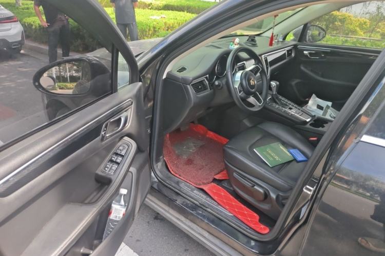 Used Zotye SR9 2017 2.0T Automatic Ultimate Road Edition Driver Seat
