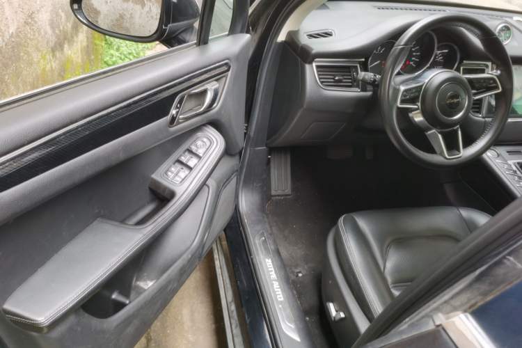Used Zotye SR9 2017 2.0T Automatic Ultimate Edition Driver Seat