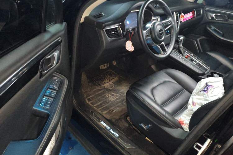 Used Zotye SR9 2017 2.0T Automatic Ultimate Dream Edition Driver Seat